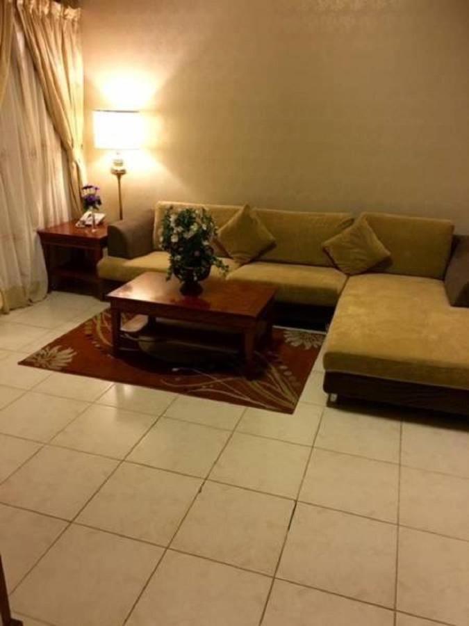 للشقق المخدومة Apartment *